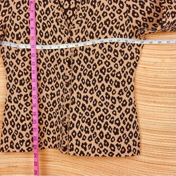 Theory Leopard Animal Print Glossed V-Neck Button Down Cardigan Tan/Black Size L - Picture 12 of 13